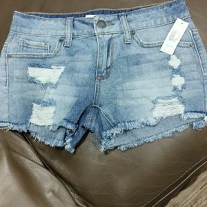 Juniors size 7 new with tag distressed shorts